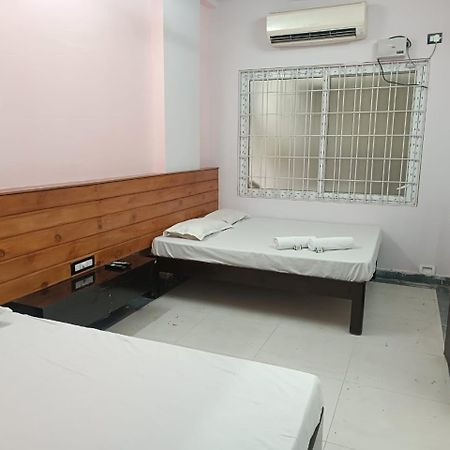 Вилла Sgs Residency Тирупати Экстерьер фото