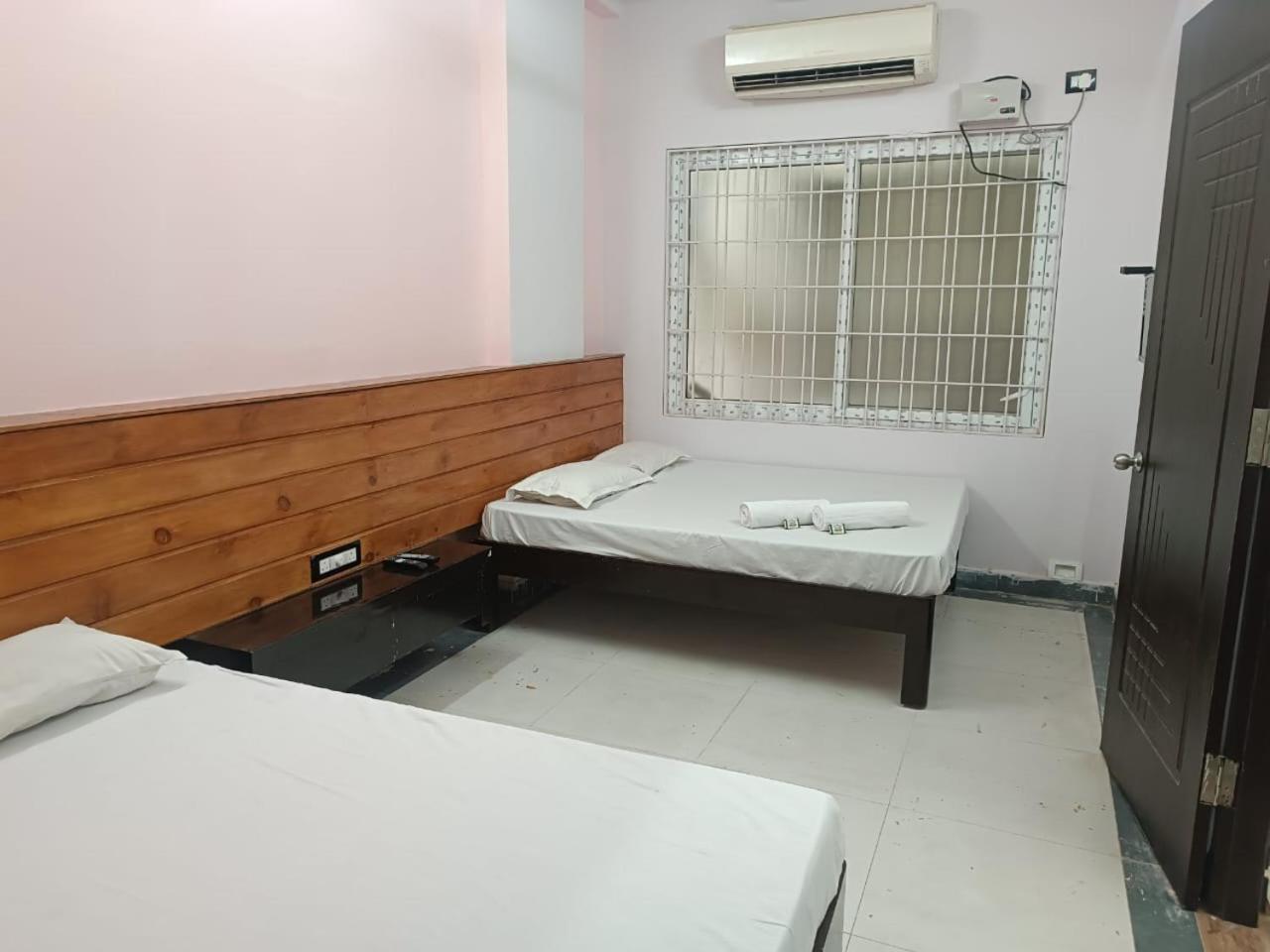 Вилла Sgs Residency Тирупати Экстерьер фото