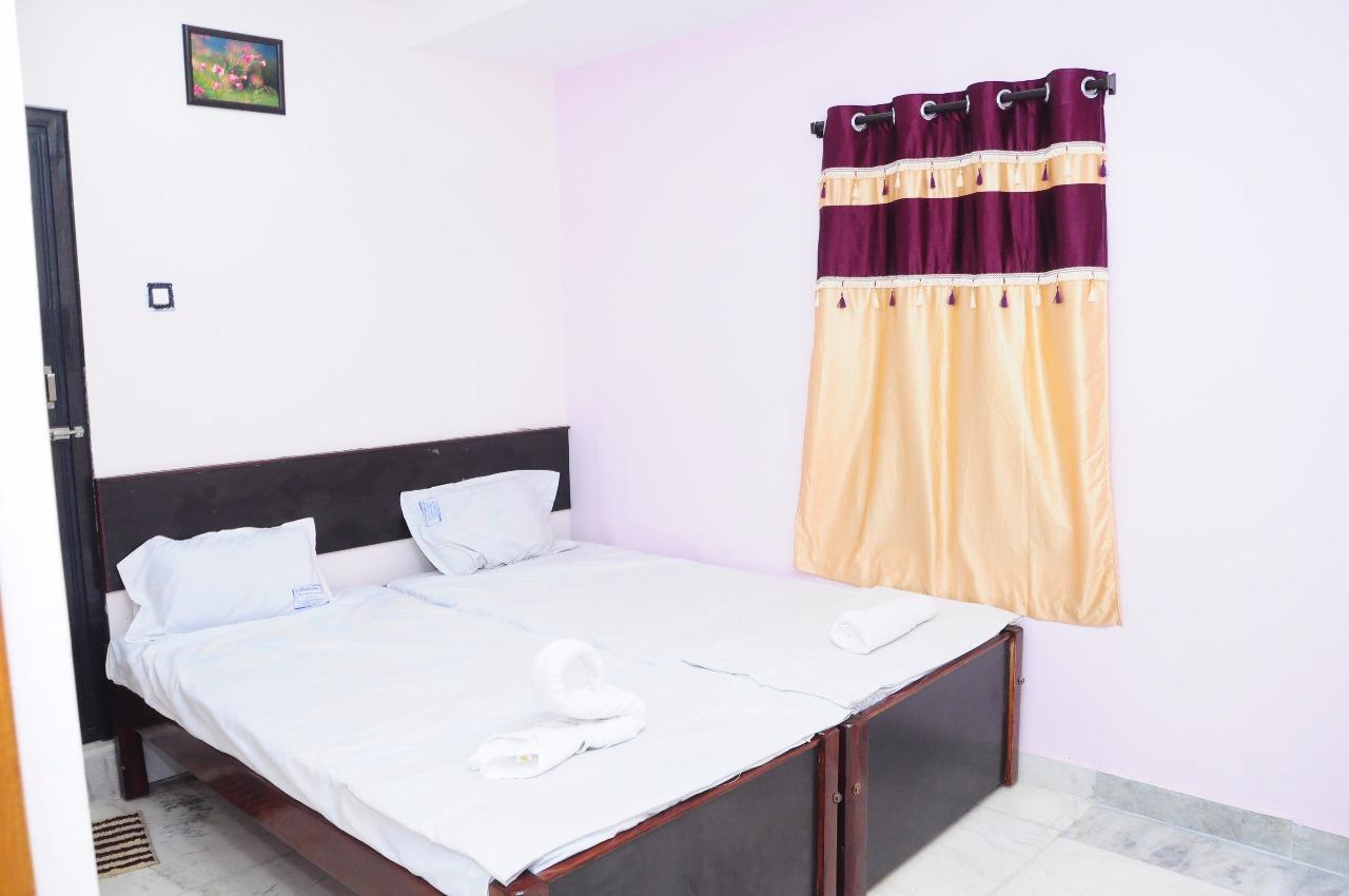 Вилла Sgs Residency Тирупати Экстерьер фото