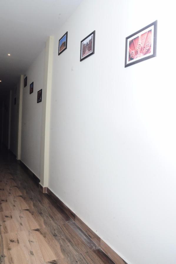 Вилла Sgs Residency Тирупати Экстерьер фото